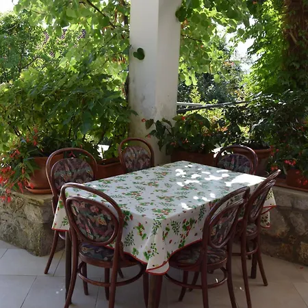 Livio Apartment *